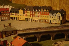 1050